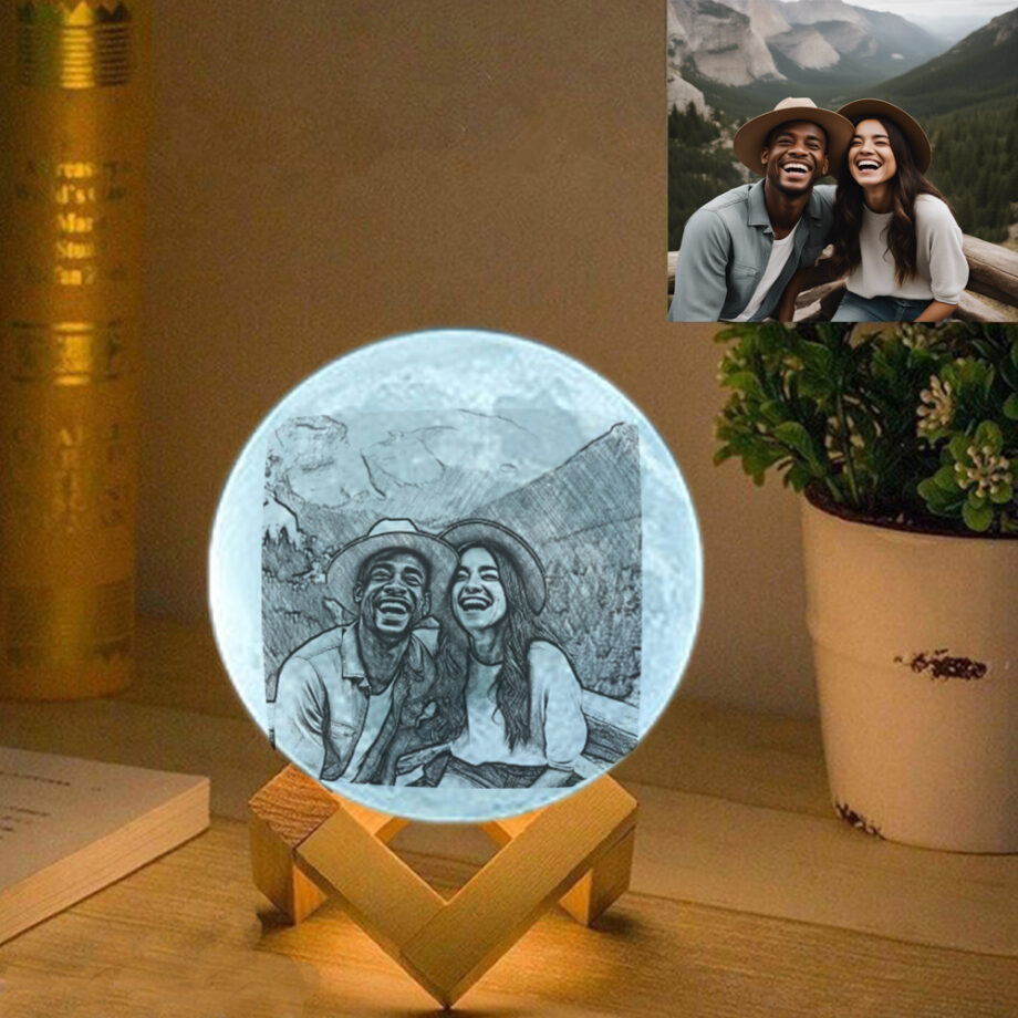 Personalized 3D Printed Moon Lamp with Your Custom Text - Thoughtful Gift for Your Boyfriend