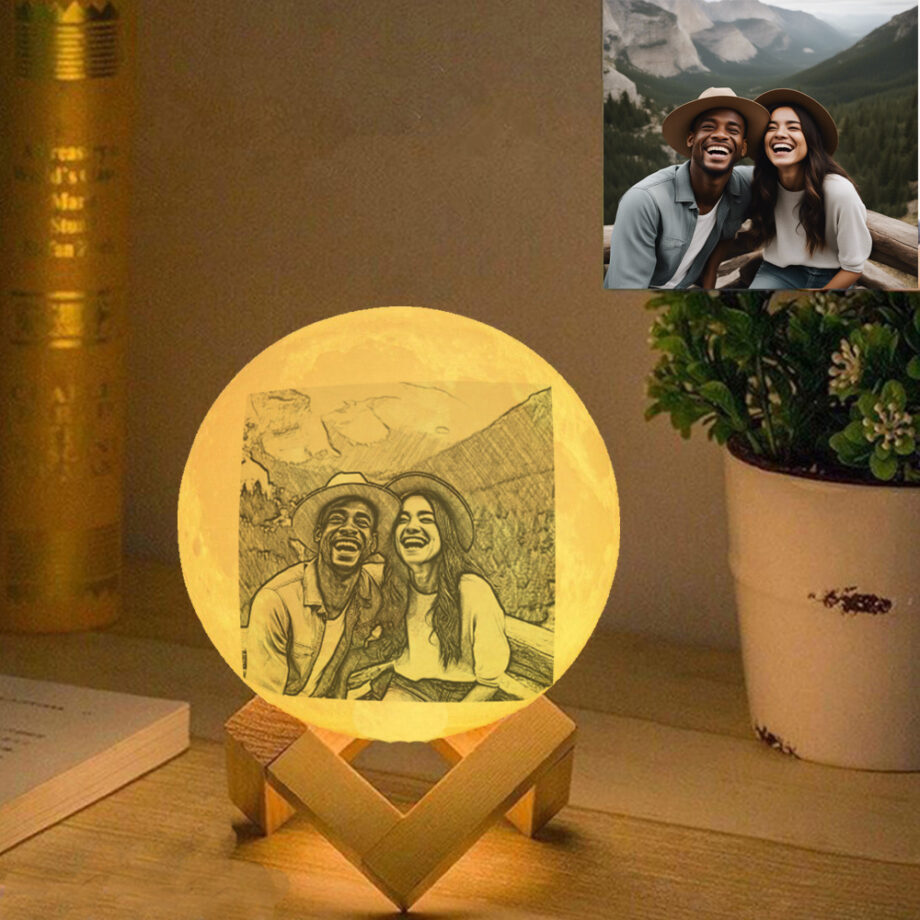 Personalized 3D Printed Moon Lamp with Your Custom Text - Thoughtful Gift for Your Boyfriend